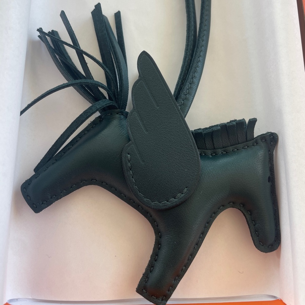 Hermès Rodeo PM Pegasus – Vert Cypress / NWT